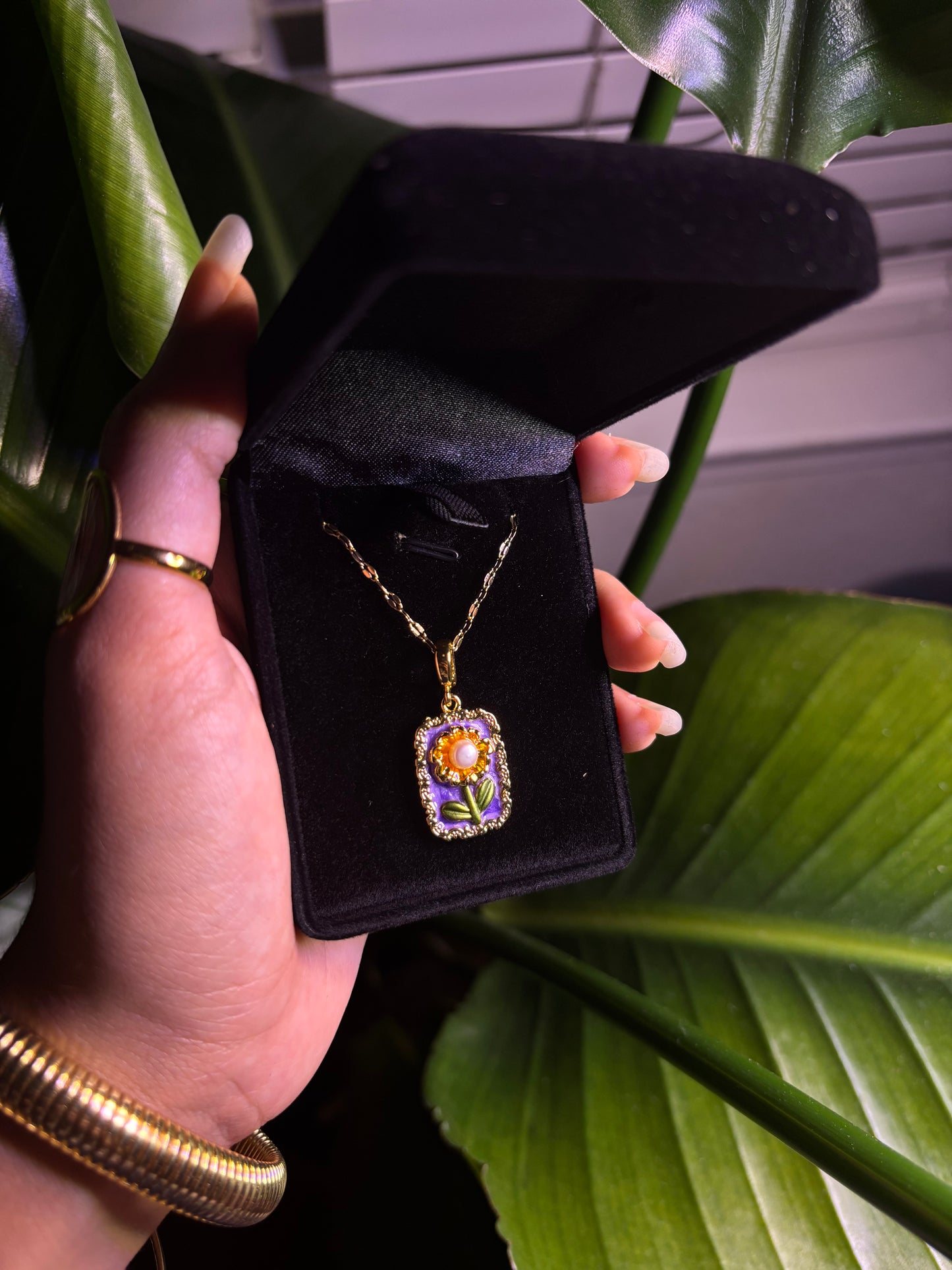 Gold Pearled Flower Necklace