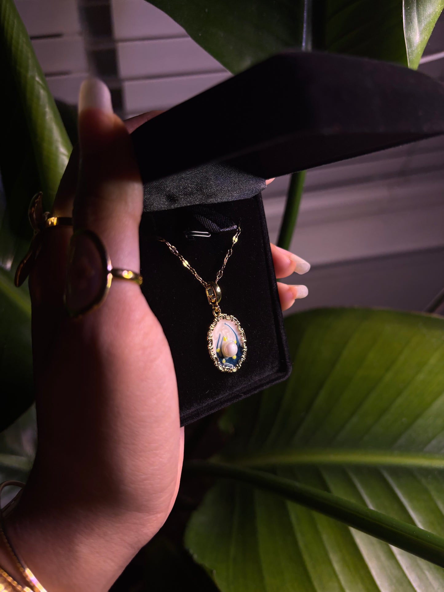 Gold Pearled Flower Necklace