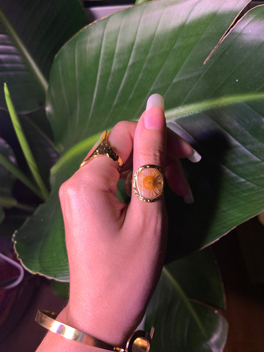 18k Gold plated flower ring encased in resin