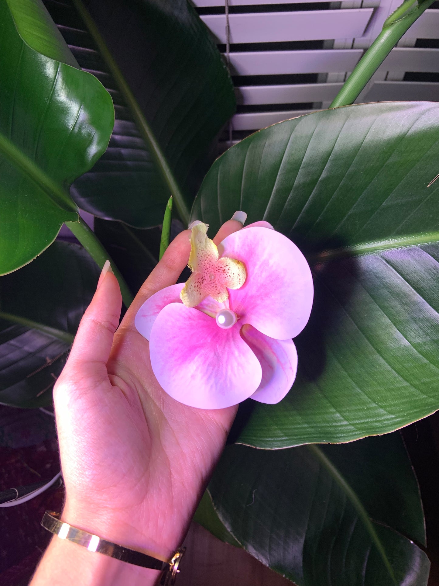 Light pink flower hair clip