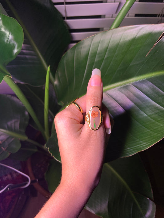 18k Gold plated flower ring encased in resin