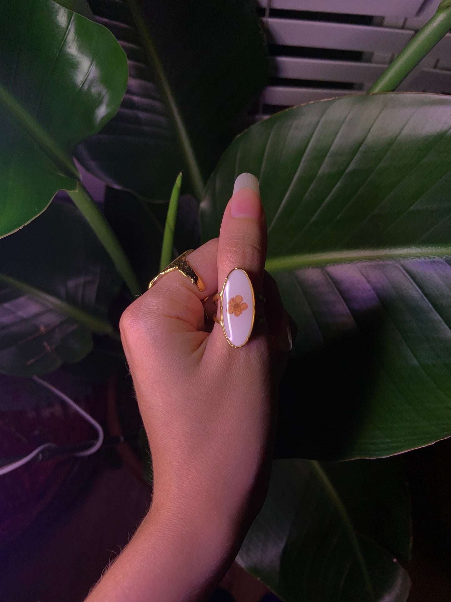 18k Gold plated flower ring encased in resin