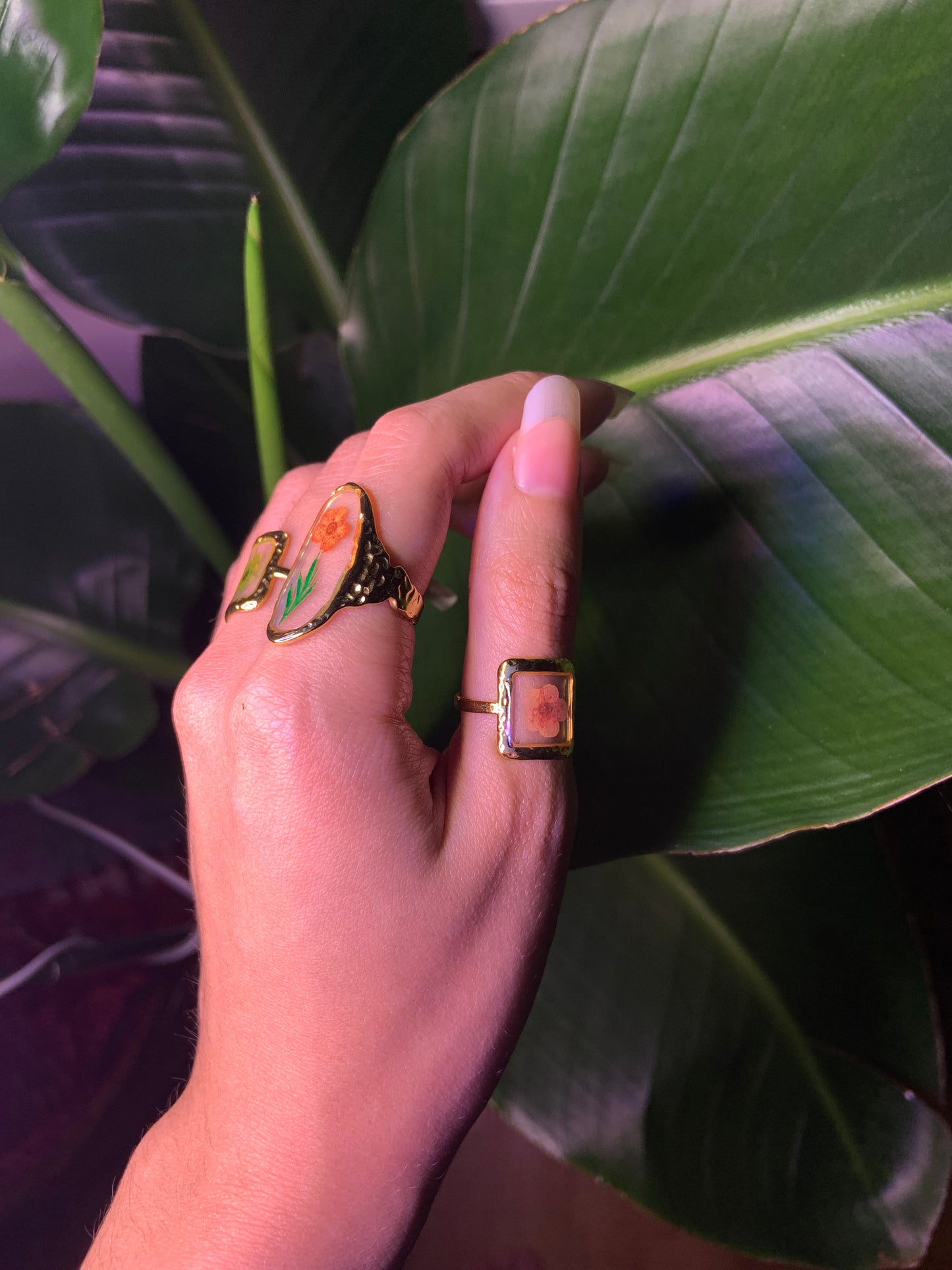 18k Gold plated flower ring encased in resin