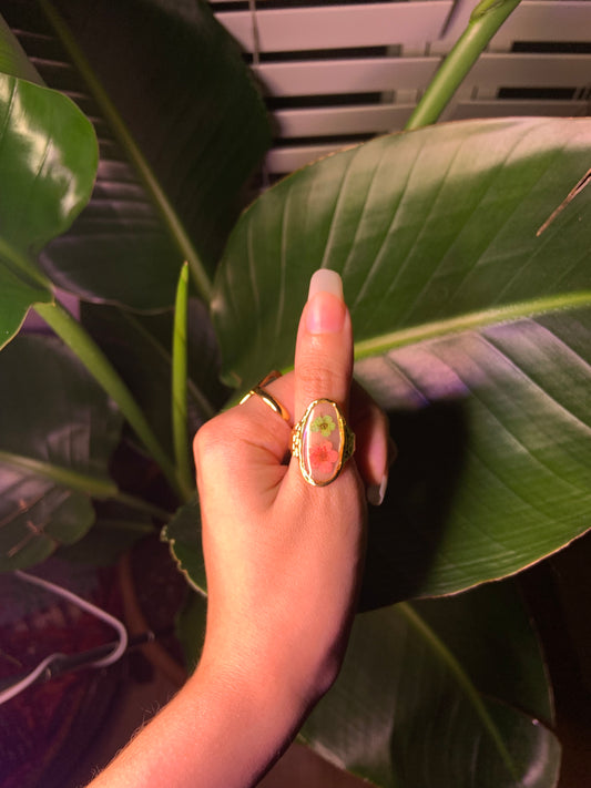 18k Gold plated flower ring encased in resin
