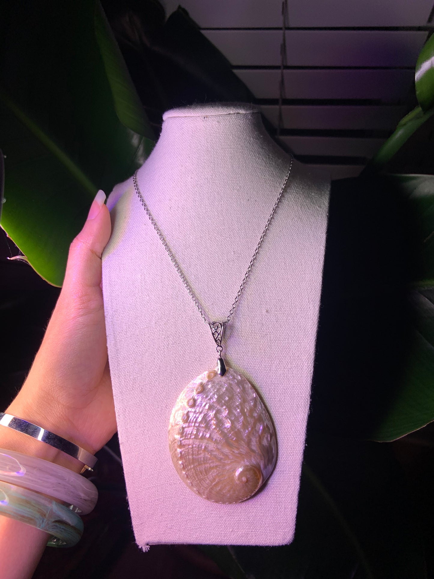 Large mermaid shell necklace