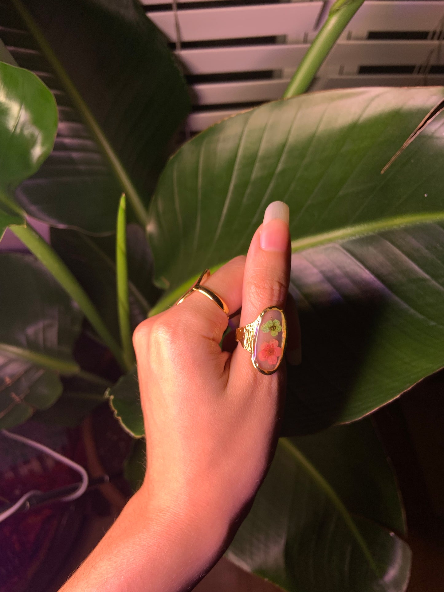18k Gold plated flower ring encased in resin